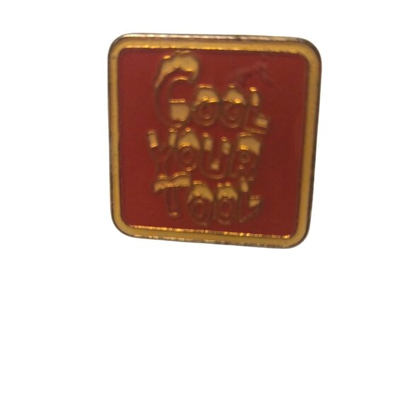 Vintage Hat Lapel Pin Badge Gold & Red Enamel "Cool Your Tool" - Picture 1 of 3